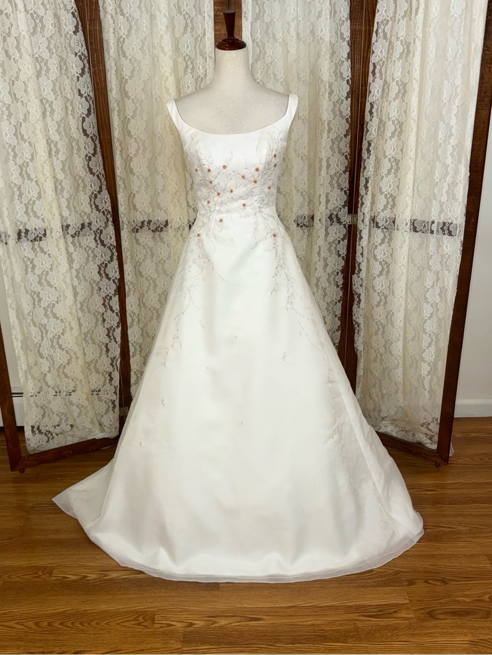 Stunning New Monique Luo Beaded Organza Wedding Gown